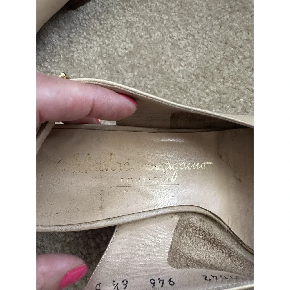 Vtg Salvatore Ferragamo Slingback‎ Cream Tan Size 6 1/2 Made In Italy